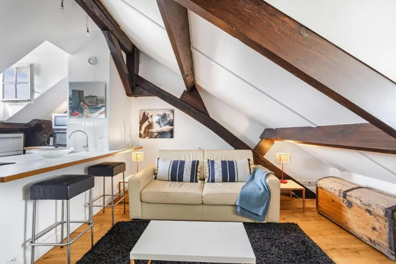 Marais Rooftop Apartment Paris 0*,  France